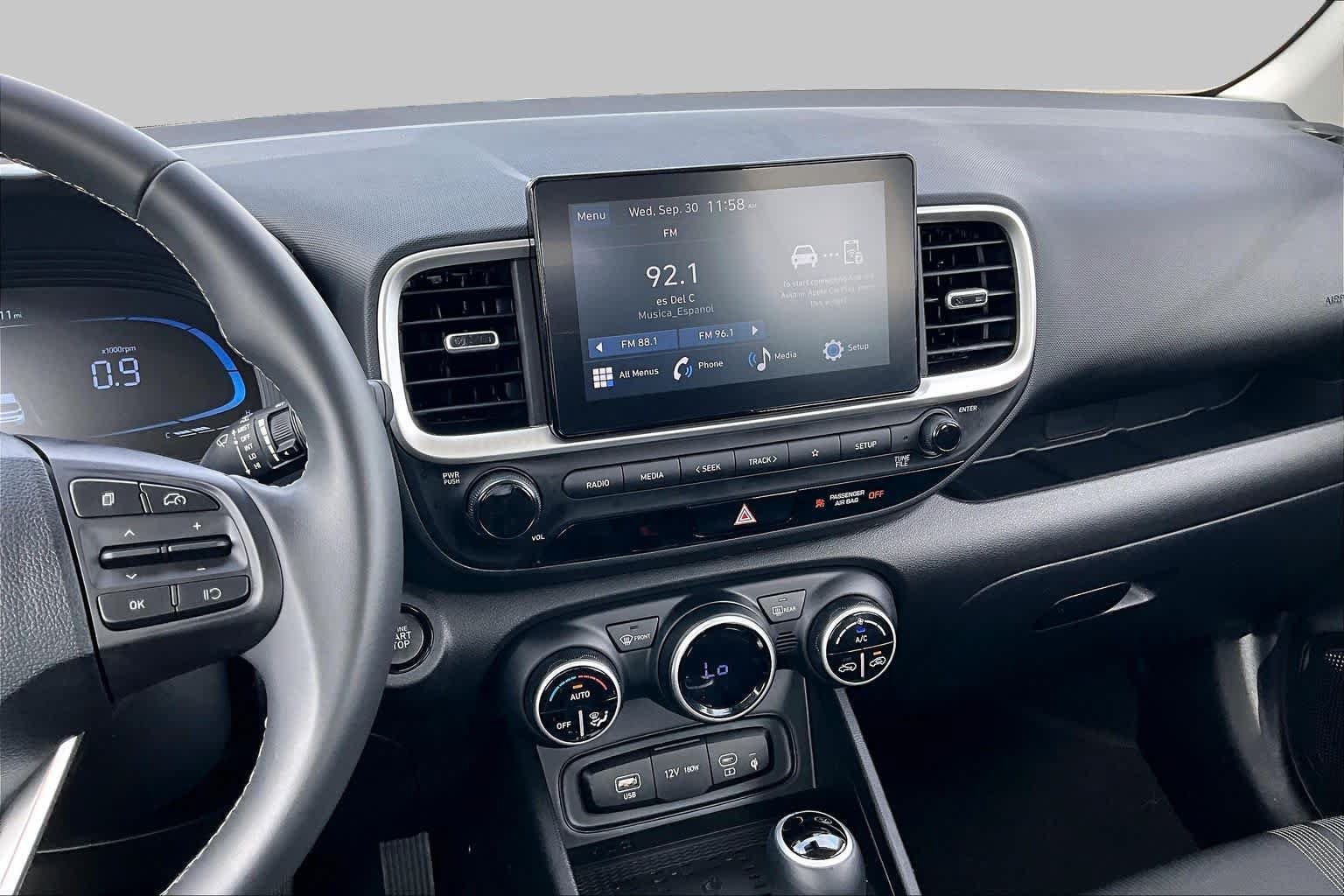 Used 2026 Hyundai Venue SEL FWD image 7
