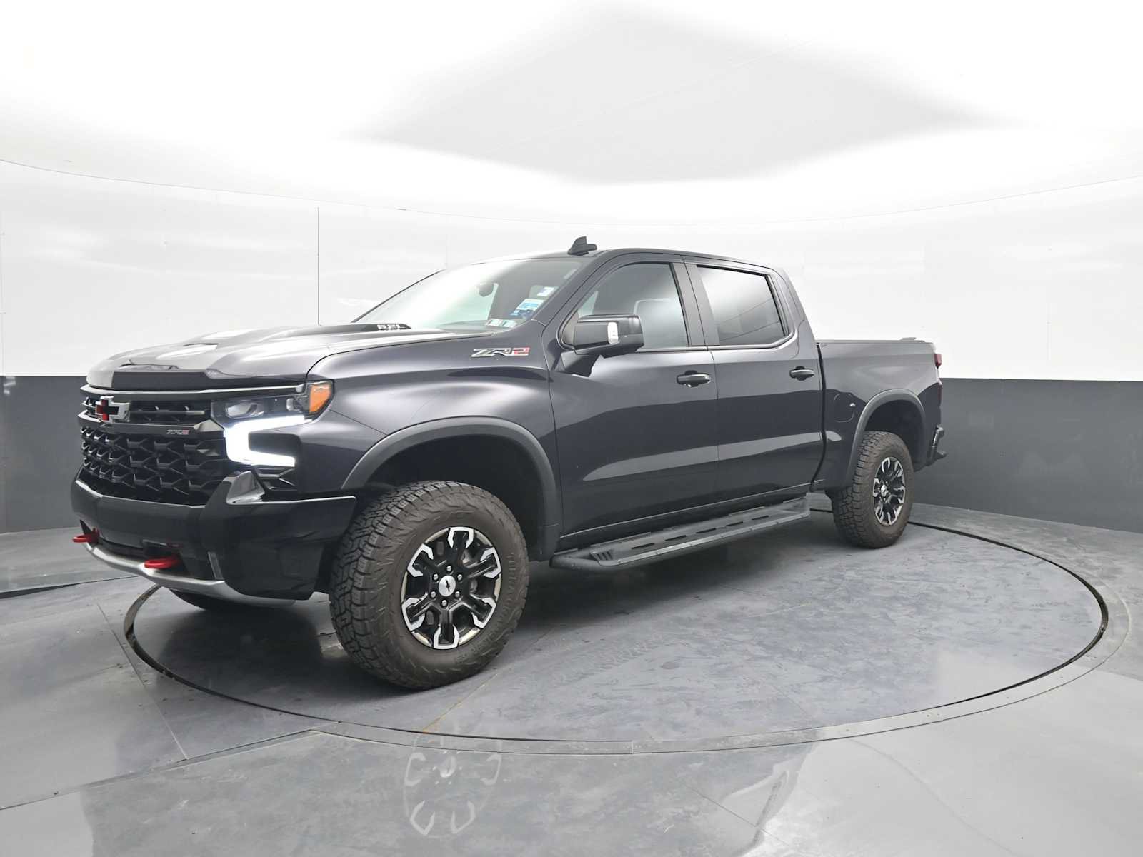 Used 2022 Chevrolet Silverado 1500 ZR2 w/ Technology Package AWD/4WD image 4
