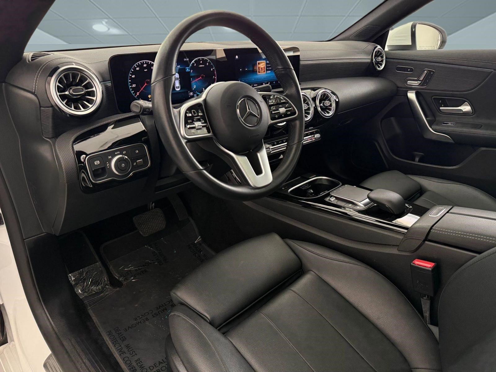 Used 2022 Mercedes-Benz CLA 250 image 4