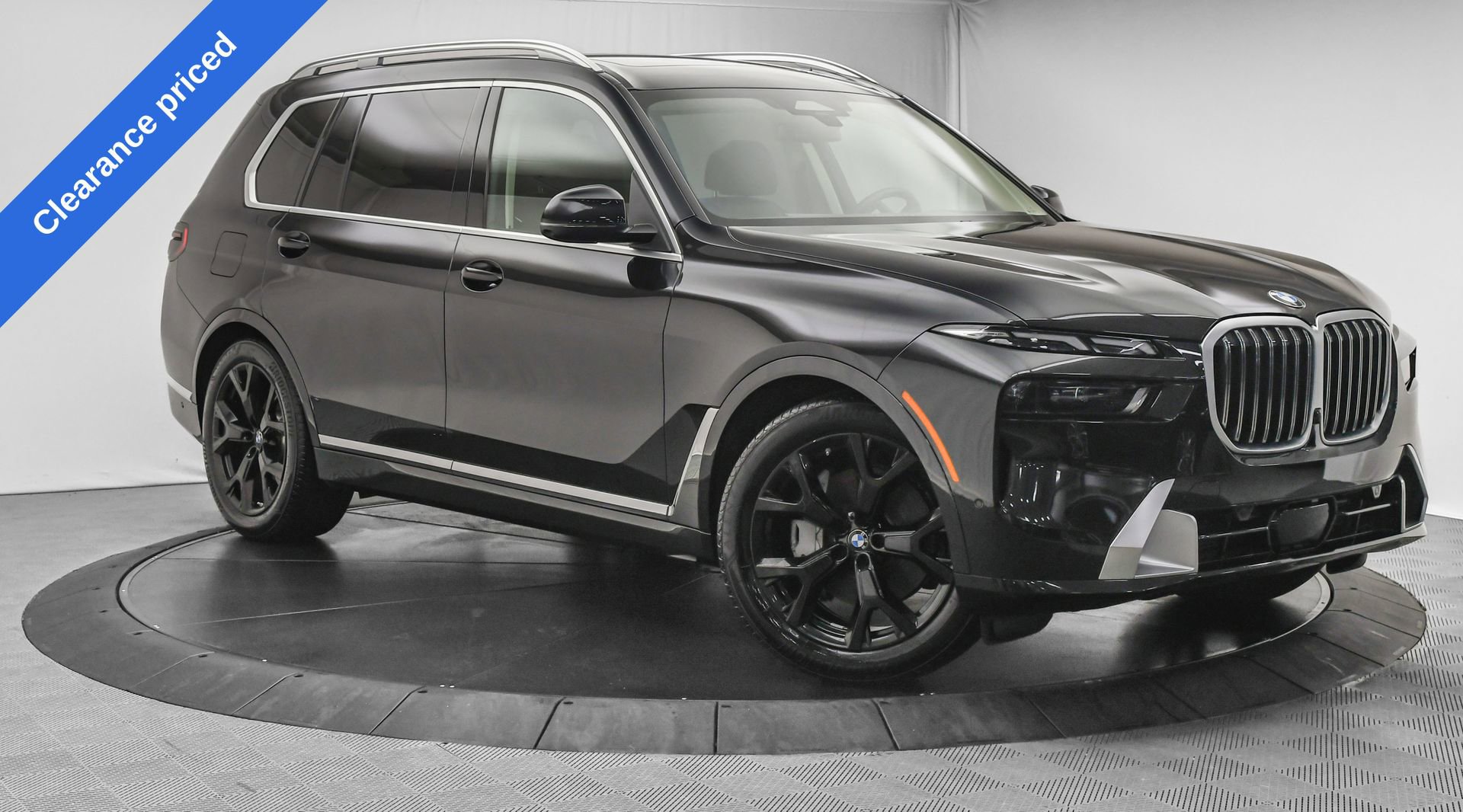 Used 2024 BMW X7 xDrive40i w/ Climate Comfort Package