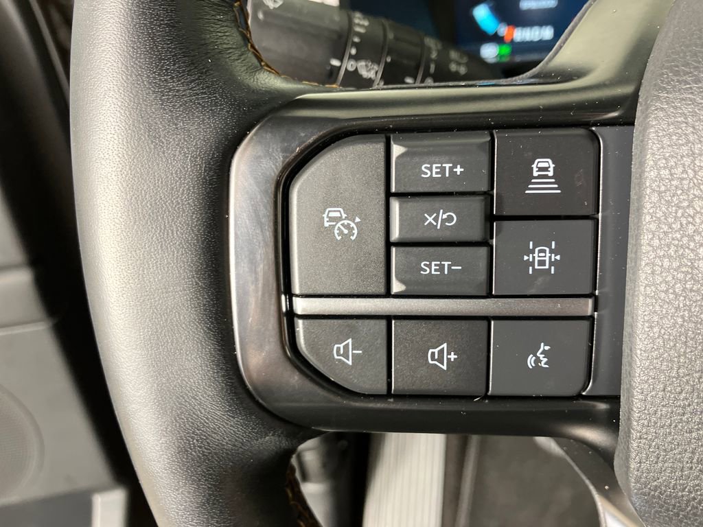 Certified 2023 Ford Expedition Platinum image 17