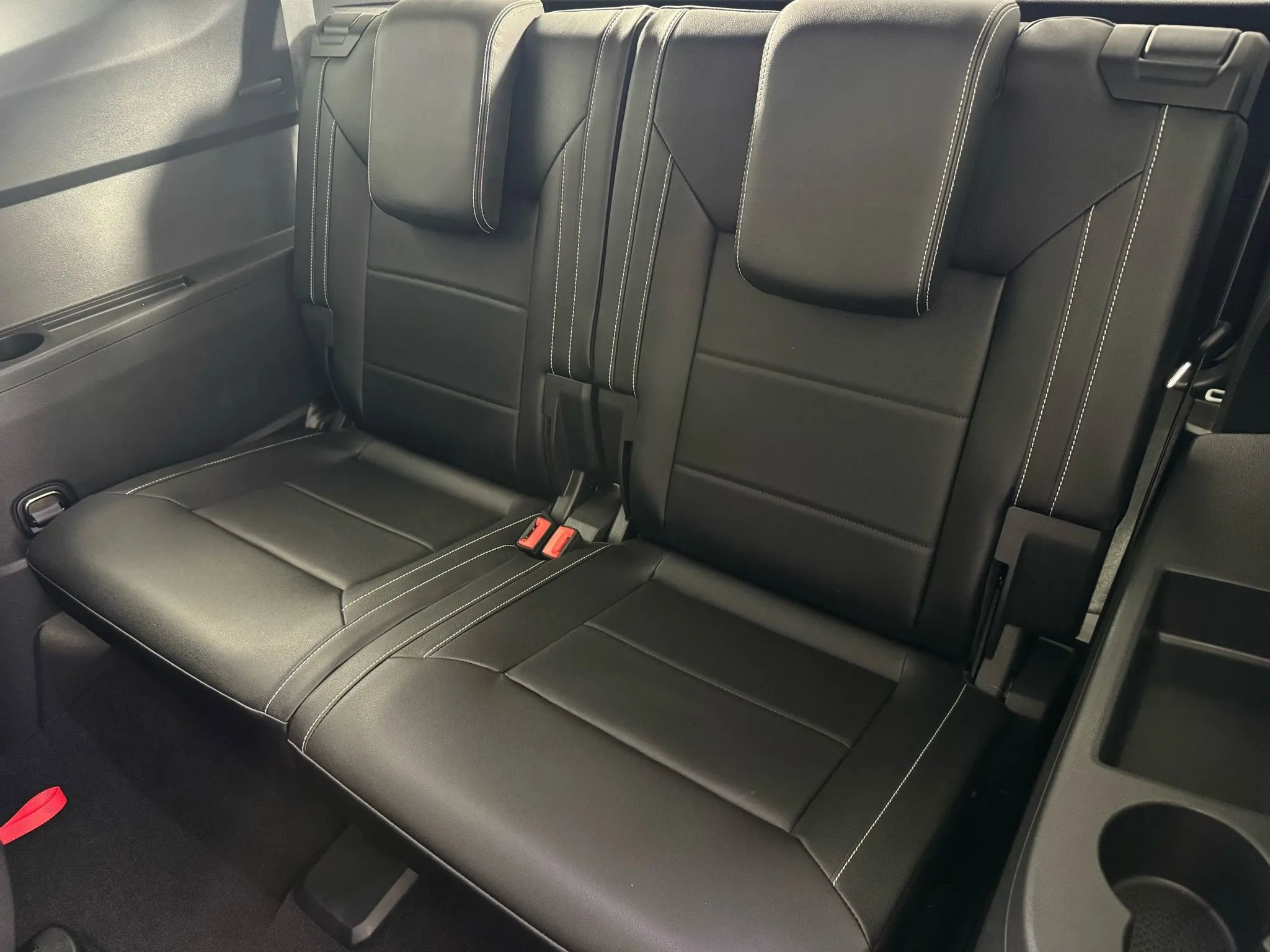 Used 2021 Volkswagen Atlas SE image 40