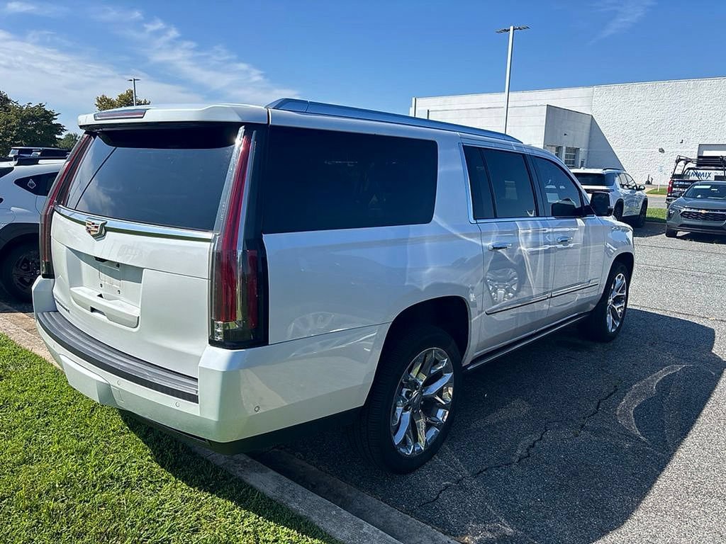 Certified 2019 Cadillac Escalade ESV Premium Luxury AWD/4WD image 10