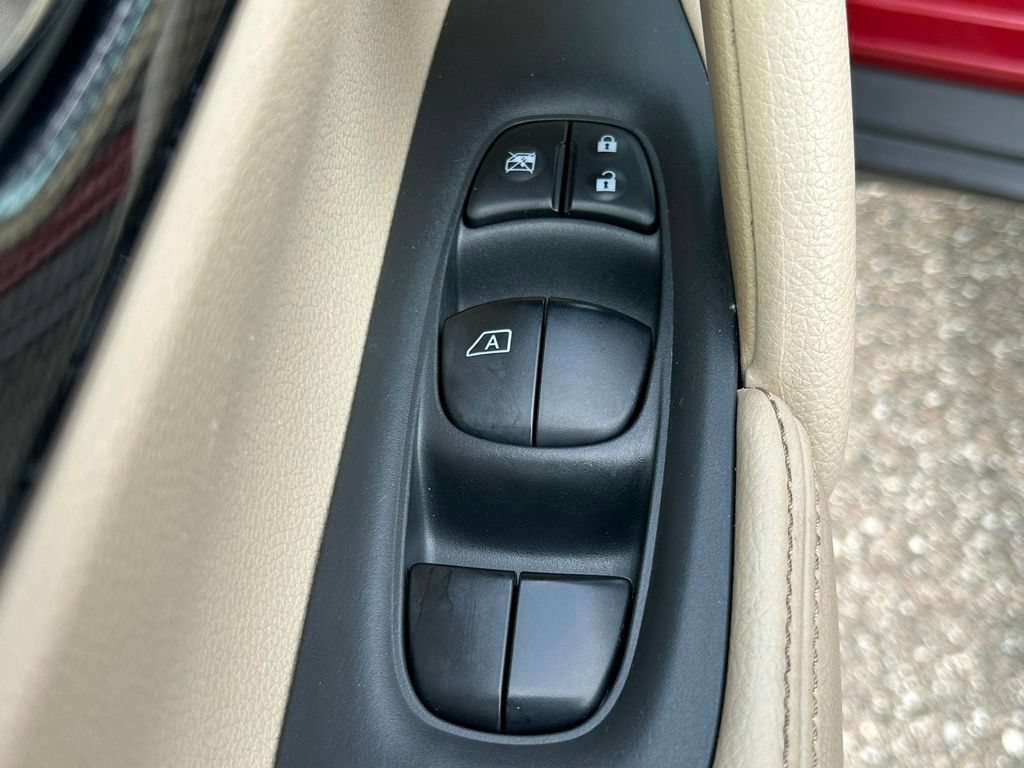 Used 2016 Nissan Rogue SL w/ SL Premium Package FWD image 20