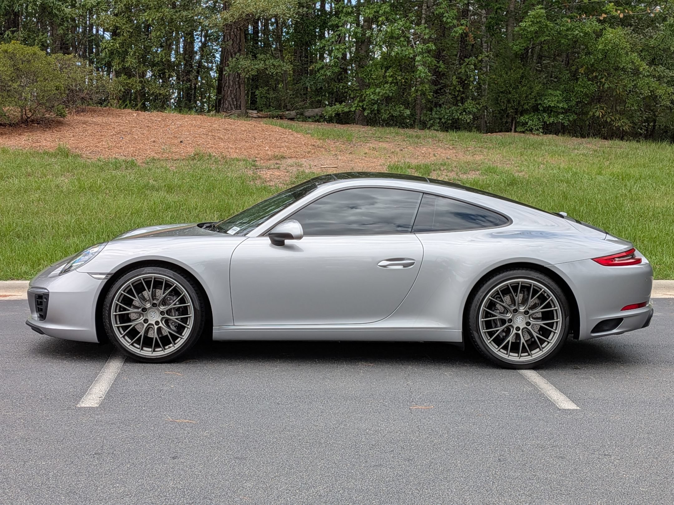 Certified 2019 Porsche 911 Carrera RWD image 2