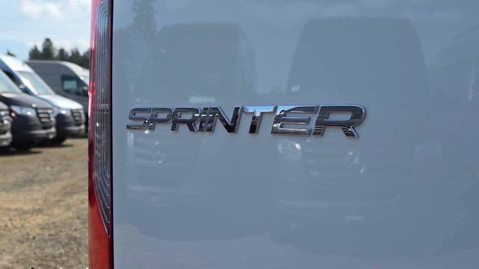 Used 2025 Mercedes-Benz Sprinter 2500 image 18