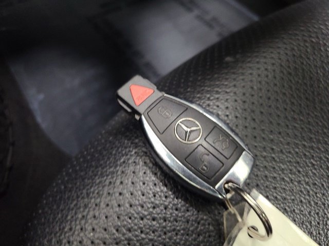 Used 2015 Mercedes-Benz C 300 4MATIC Sedan image 34