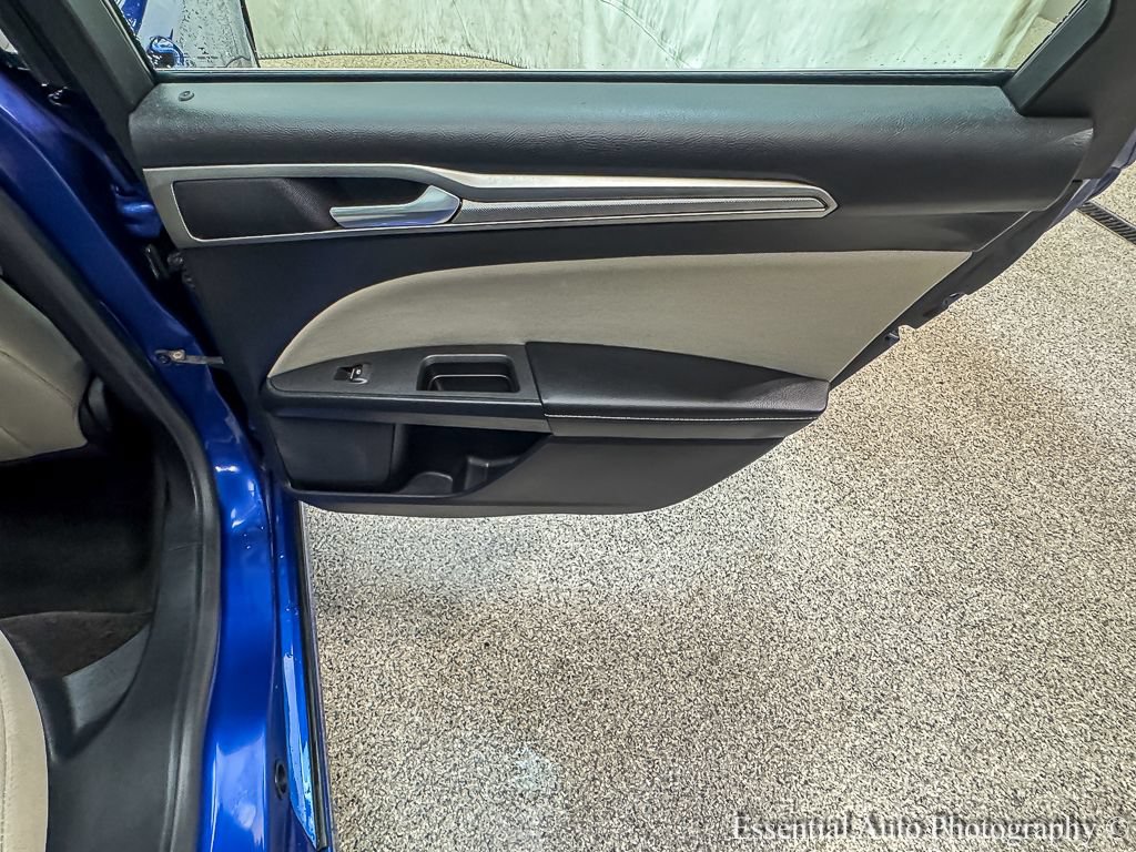 Used 2018 Ford Fusion S FWD image 22