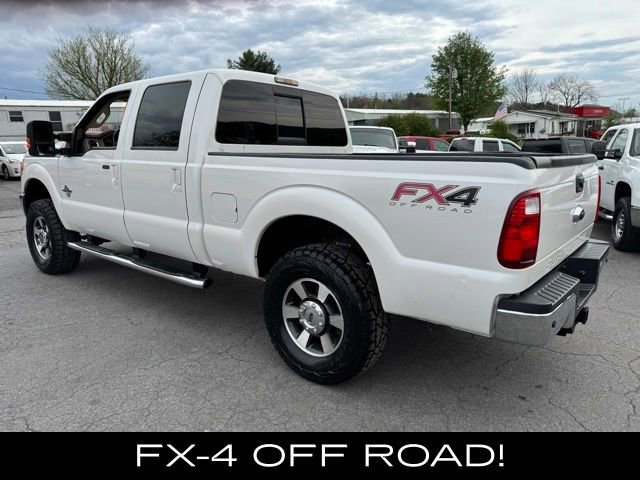 Used 2015 Ford F250 Lariat w/ Lariat Interior Package AWD/4WD image 4