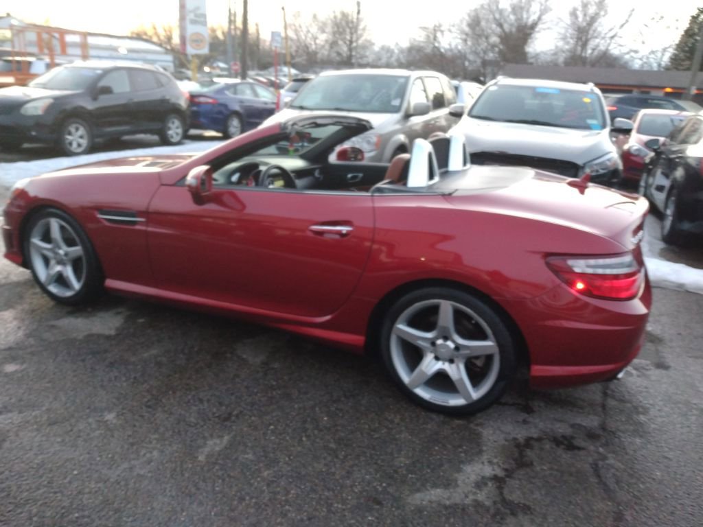 Used 2016 Mercedes-Benz SLK 300 image 5