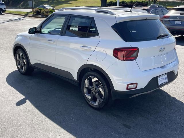Certified 2023 Hyundai Venue SEL w/ Cargo Package FWD image 4