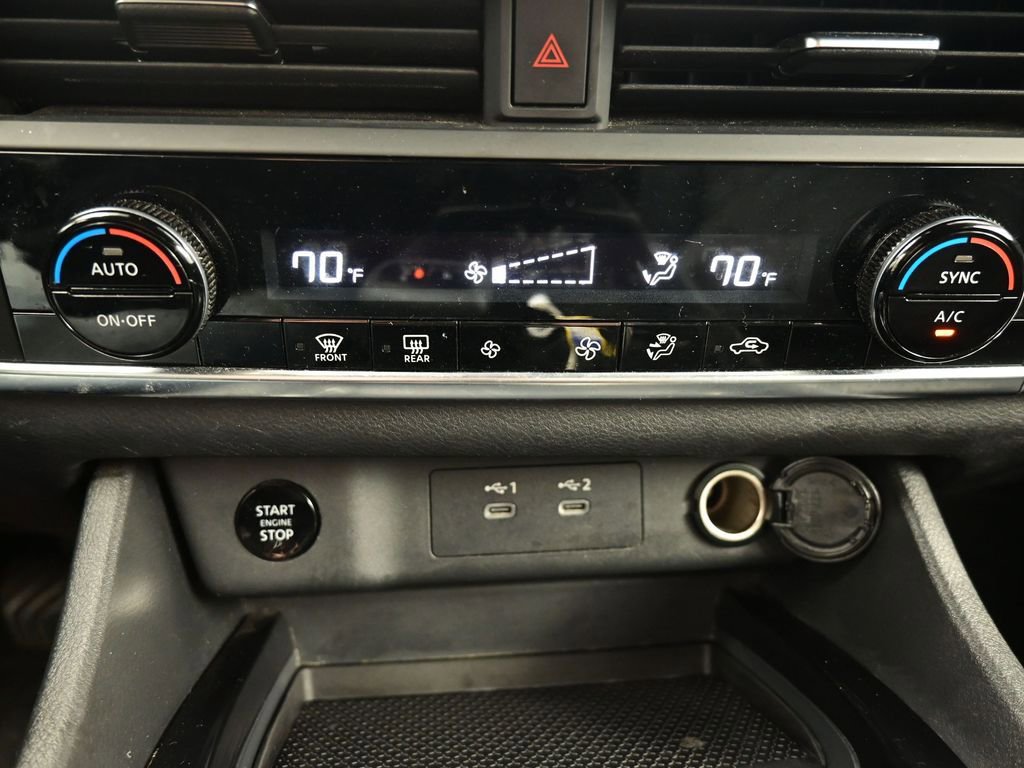 Used 2025 Nissan Rogue SV AWD/4WD image 15