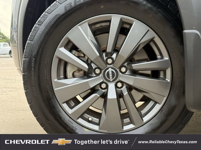 Used 2023 Nissan Pathfinder SV w/ Black Appearance Package FWD image 10