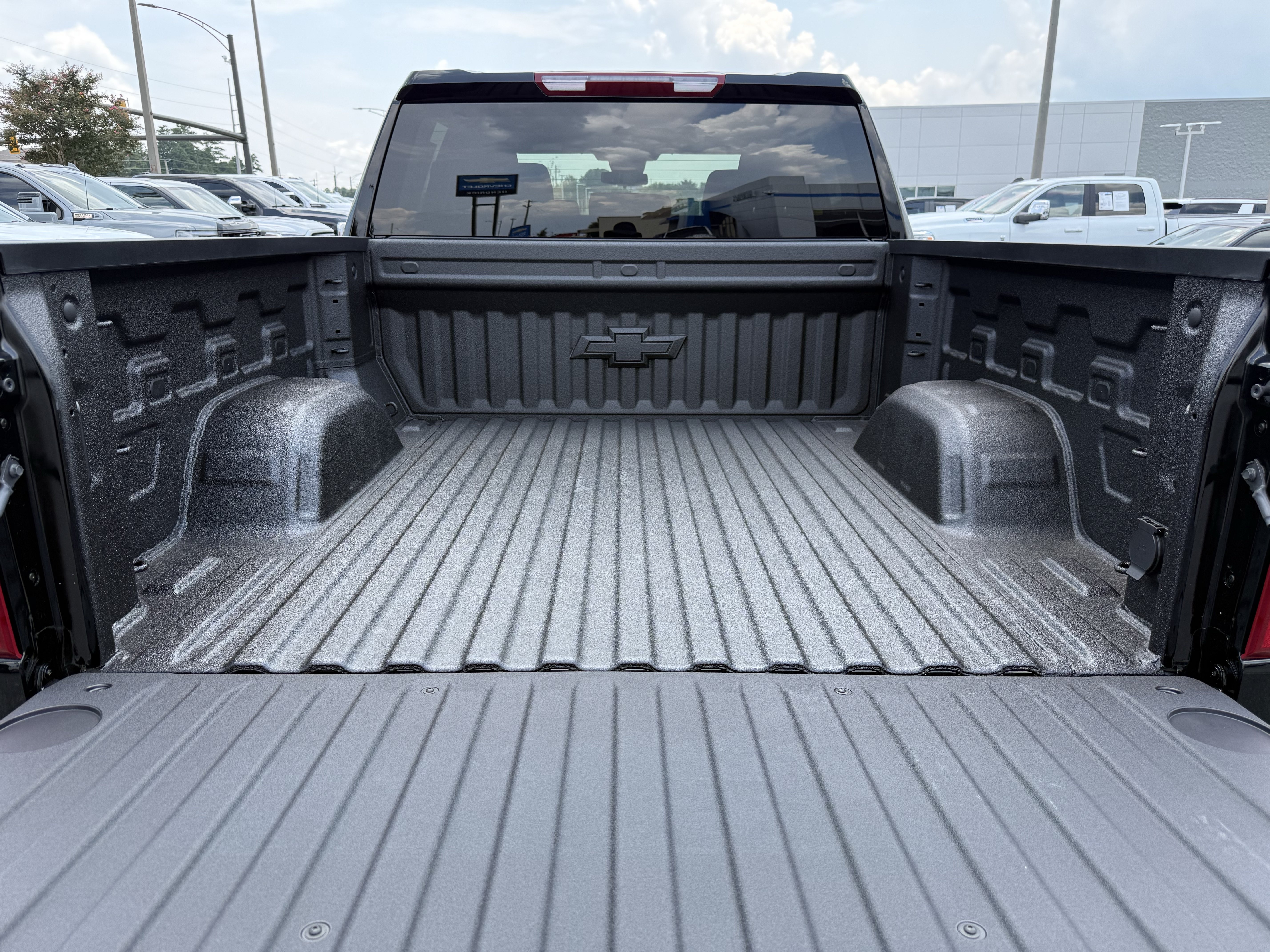 New 2026 Chevrolet Silverado 1500 Custom Trail Boss AWD/4WD image 31