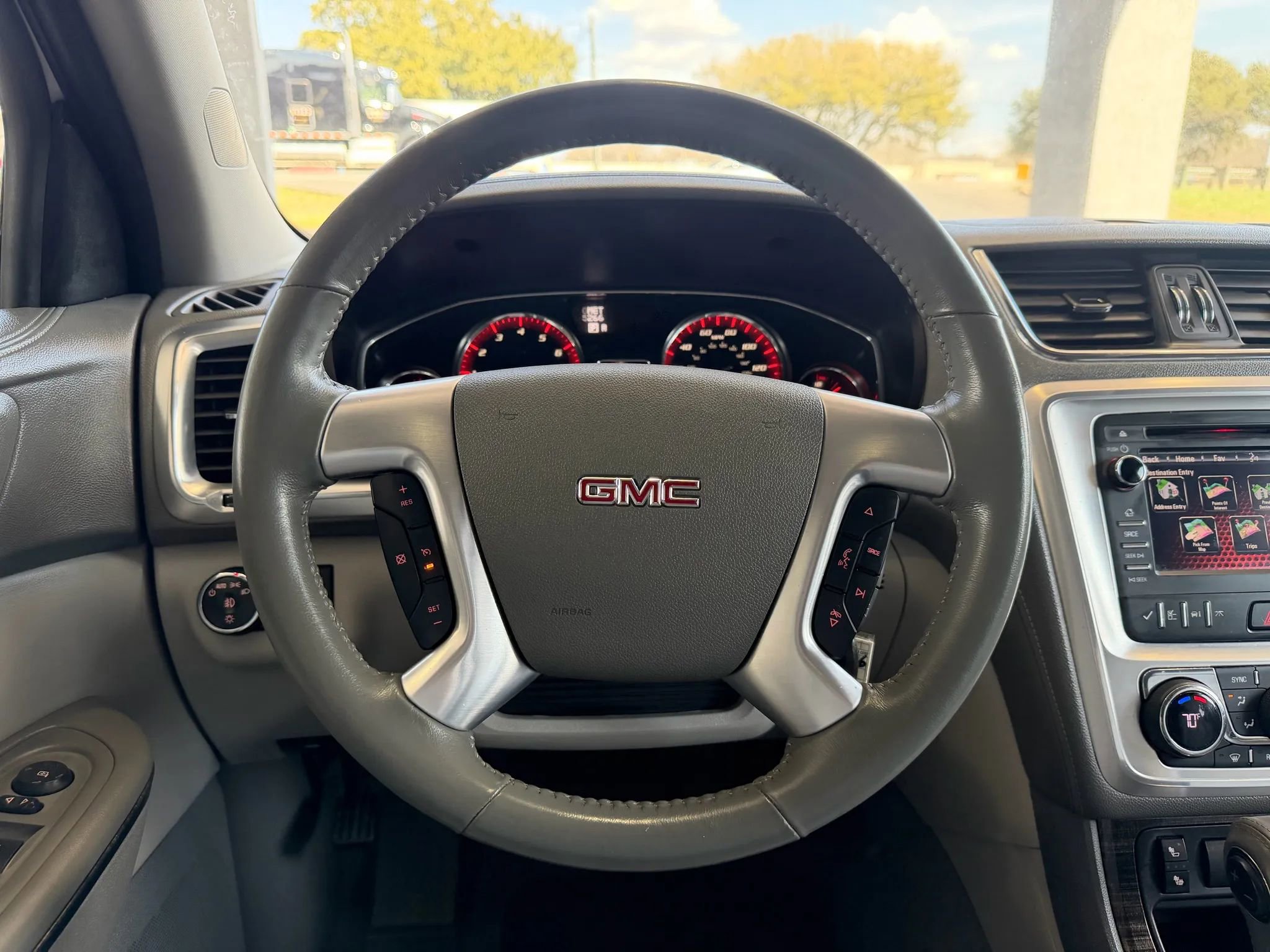 Used 2016 GMC Acadia SLT image 10