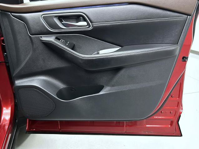 Certified 2023 Nissan Rogue Platinum FWD image 16