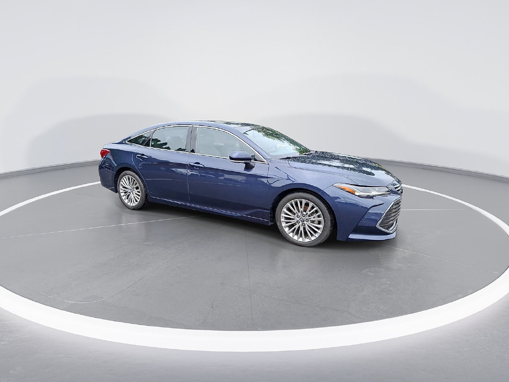 Used 2019 Toyota Avalon Limited w/ Advanced Safety Package FWD image 3