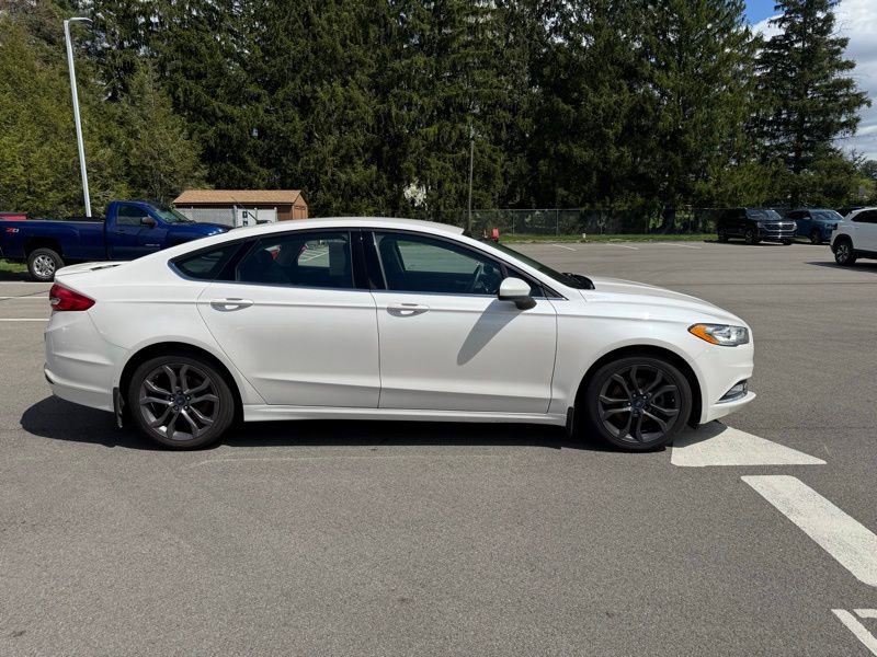 Used 2018 Ford Fusion SE w/ Equipment Group 201A image 5