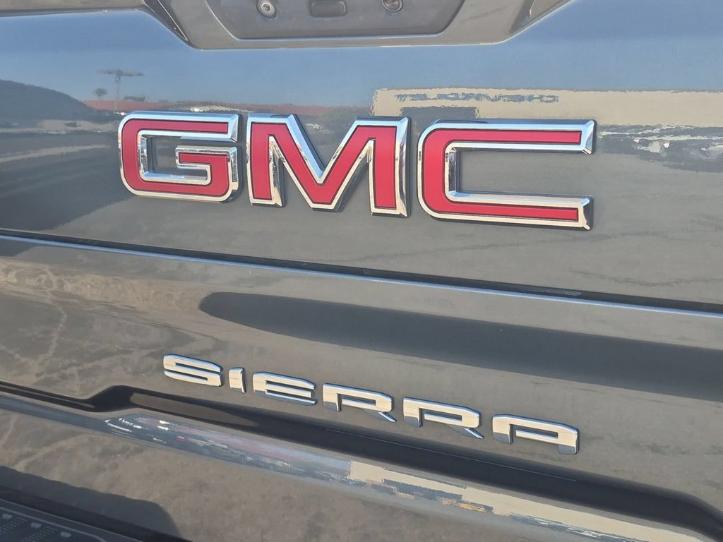 Used 2019 GMC Sierra 1500 SLT w/ SLT Premium Plus Package AWD/4WD image 32