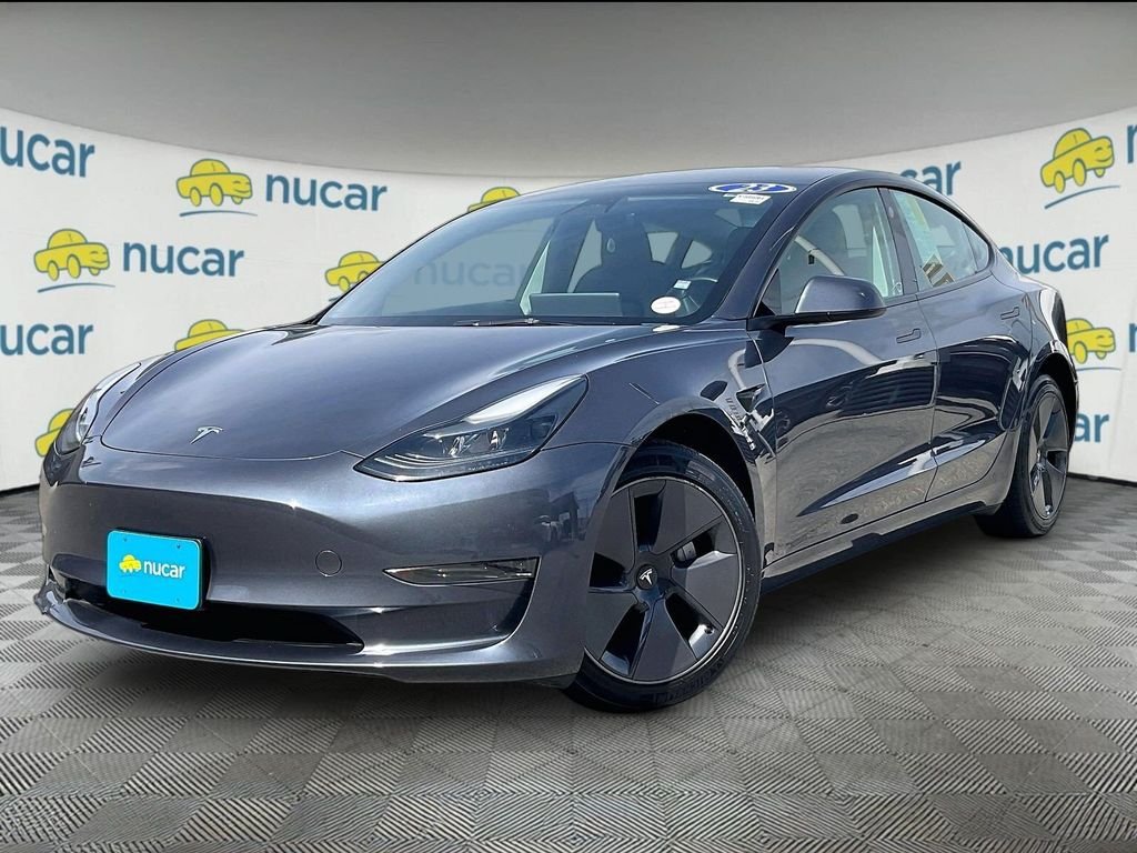 Used 2023 Tesla Model 3 Standard Range RWD image 3