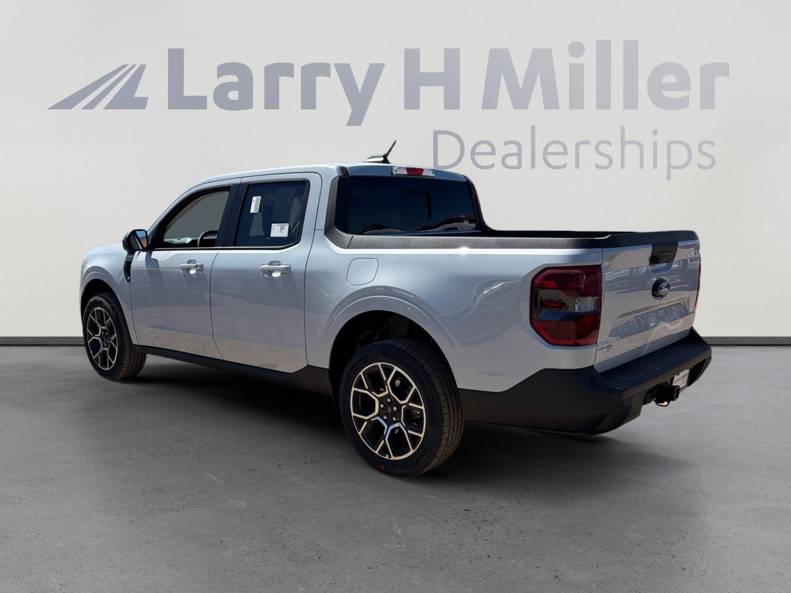 New 2026 Ford Maverick Lariat image 3