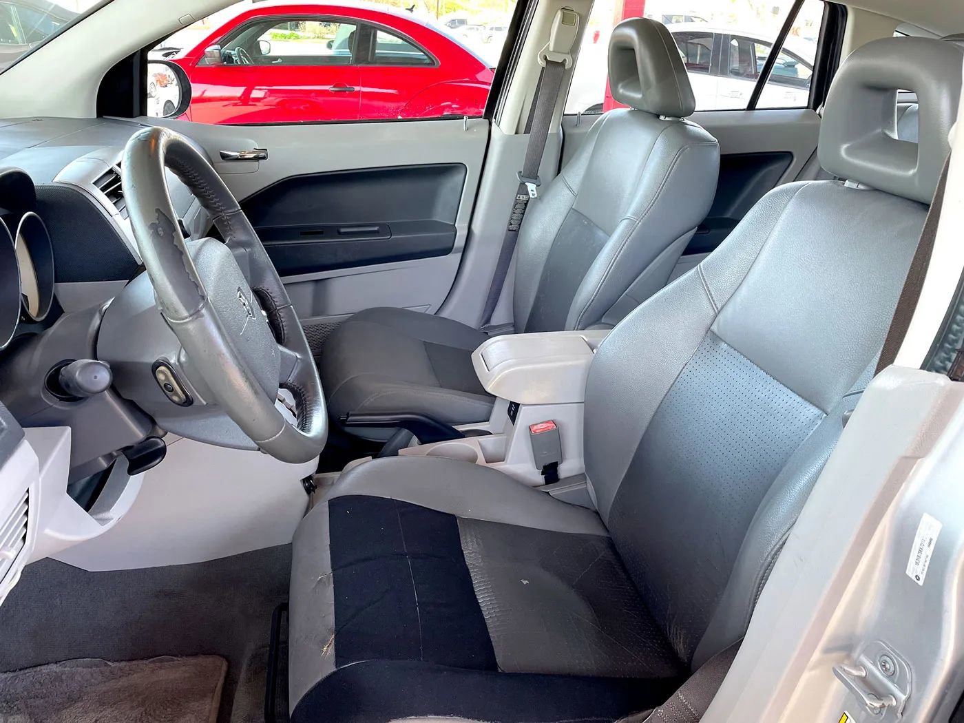 Used 2007 Dodge Caliber R/T w/ Leather Interior Group FWD image 9