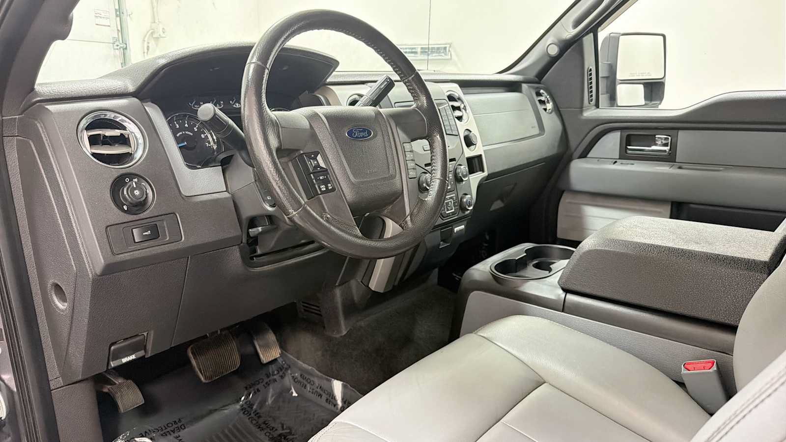 Used 2014 Ford F150 XLT w/ Equipment Group 302A Luxury AWD/4WD image 12