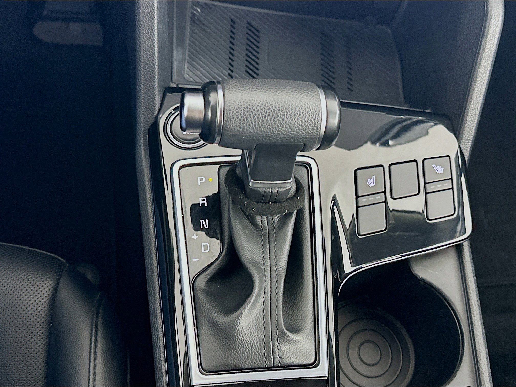 Used 2024 Kia Sportage EX image 25