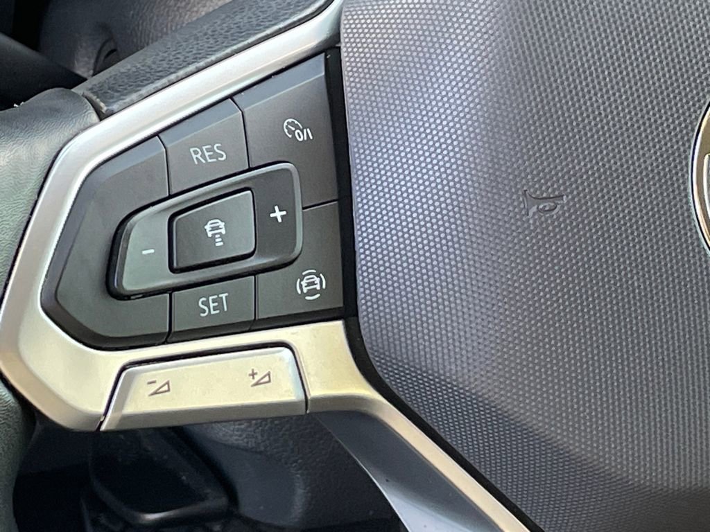 Used 2021 Volkswagen Atlas SE image 31