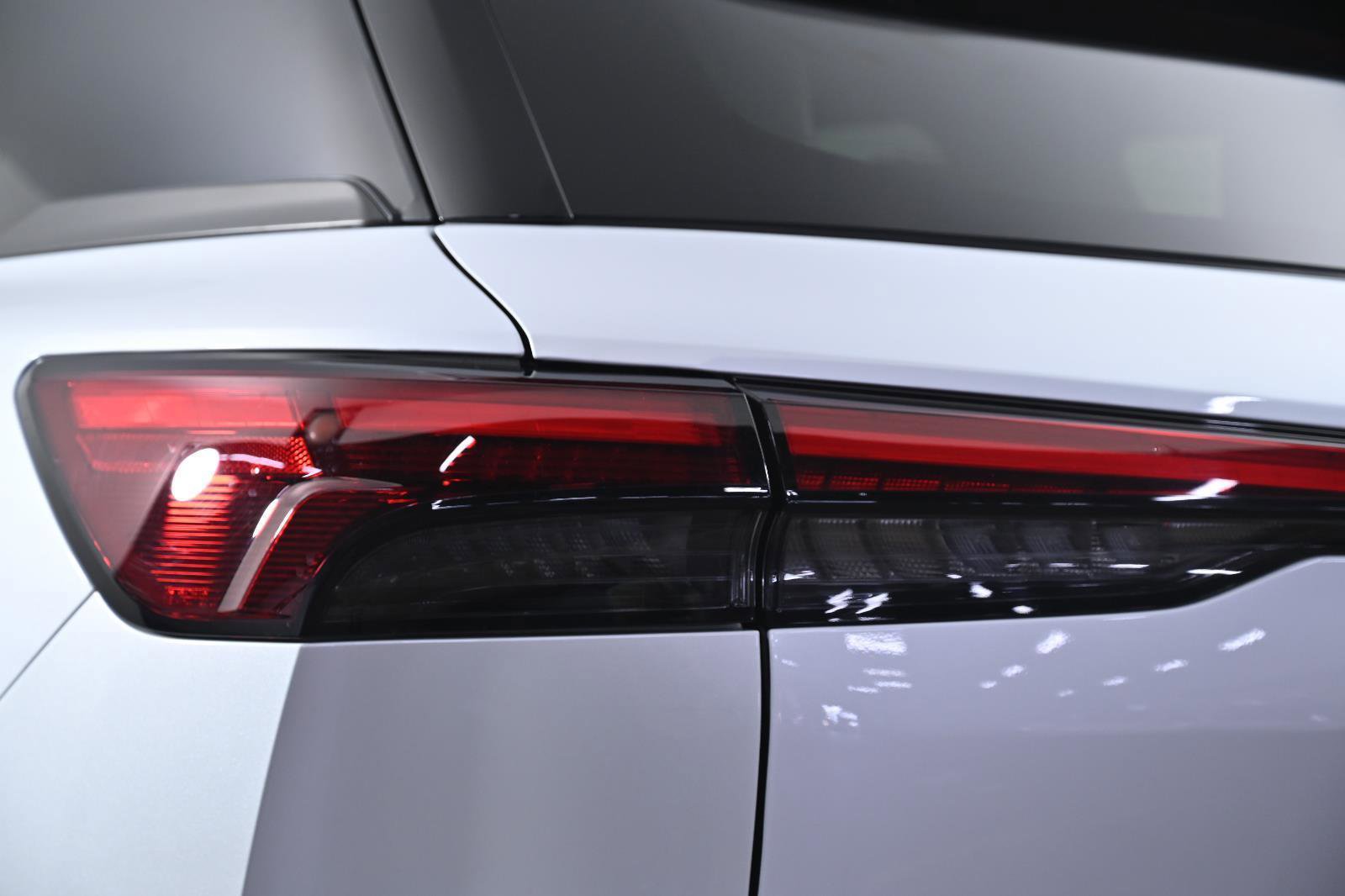 Used 2026 INFINITI QX60 Sport w/ Dark Cargo Package image 6