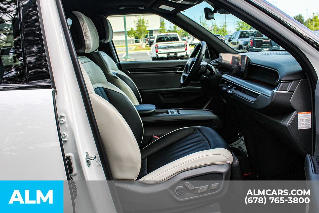 Used 2024 Kia EV9 GT-Line AWD/4WD image 23