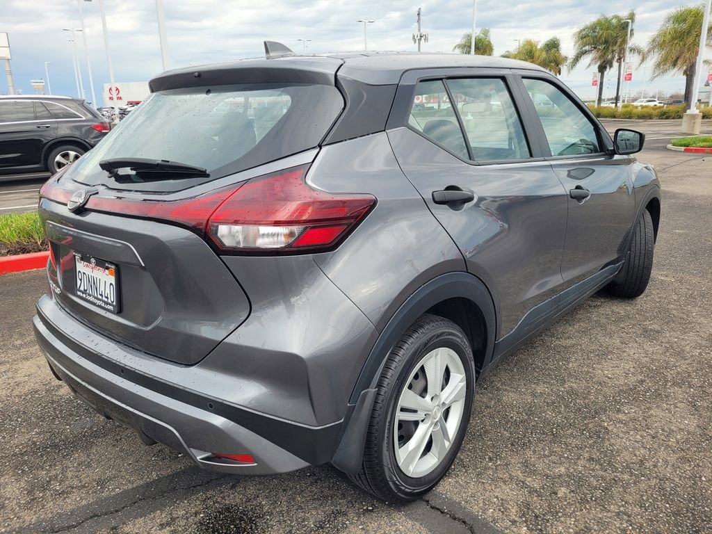 Used 2023 Nissan Kicks S image 4