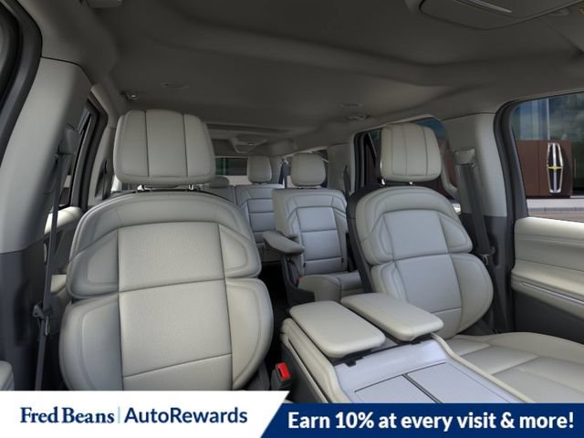 New 2026 Lincoln Navigator L Premier AWD/4WD image 14