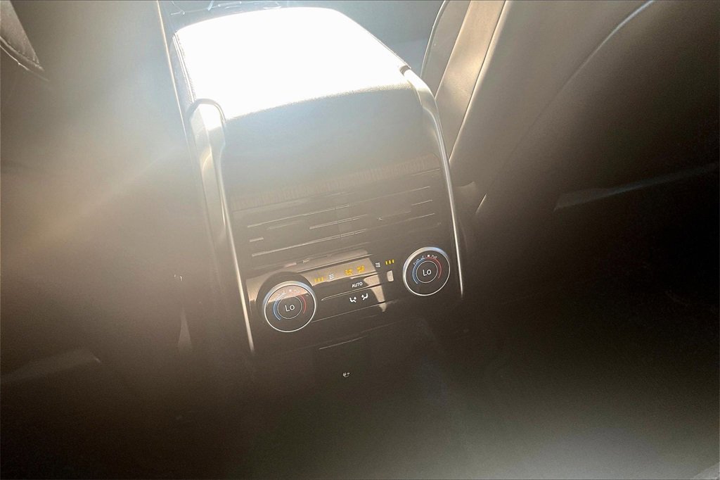 Used 2022 Land Rover Range Rover SE image 33