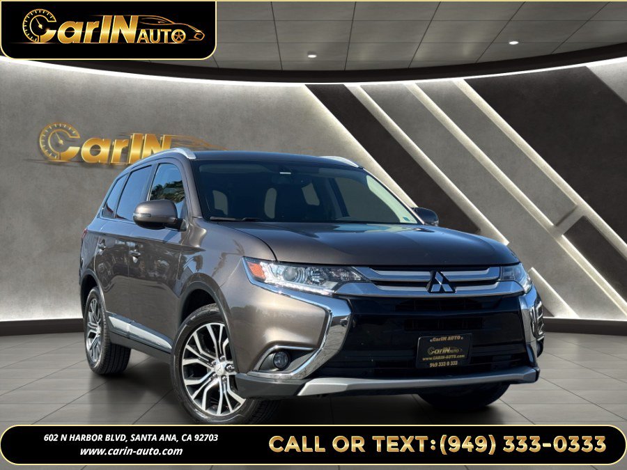 Used 2017 Mitsubishi Outlander SEL FWD image 3