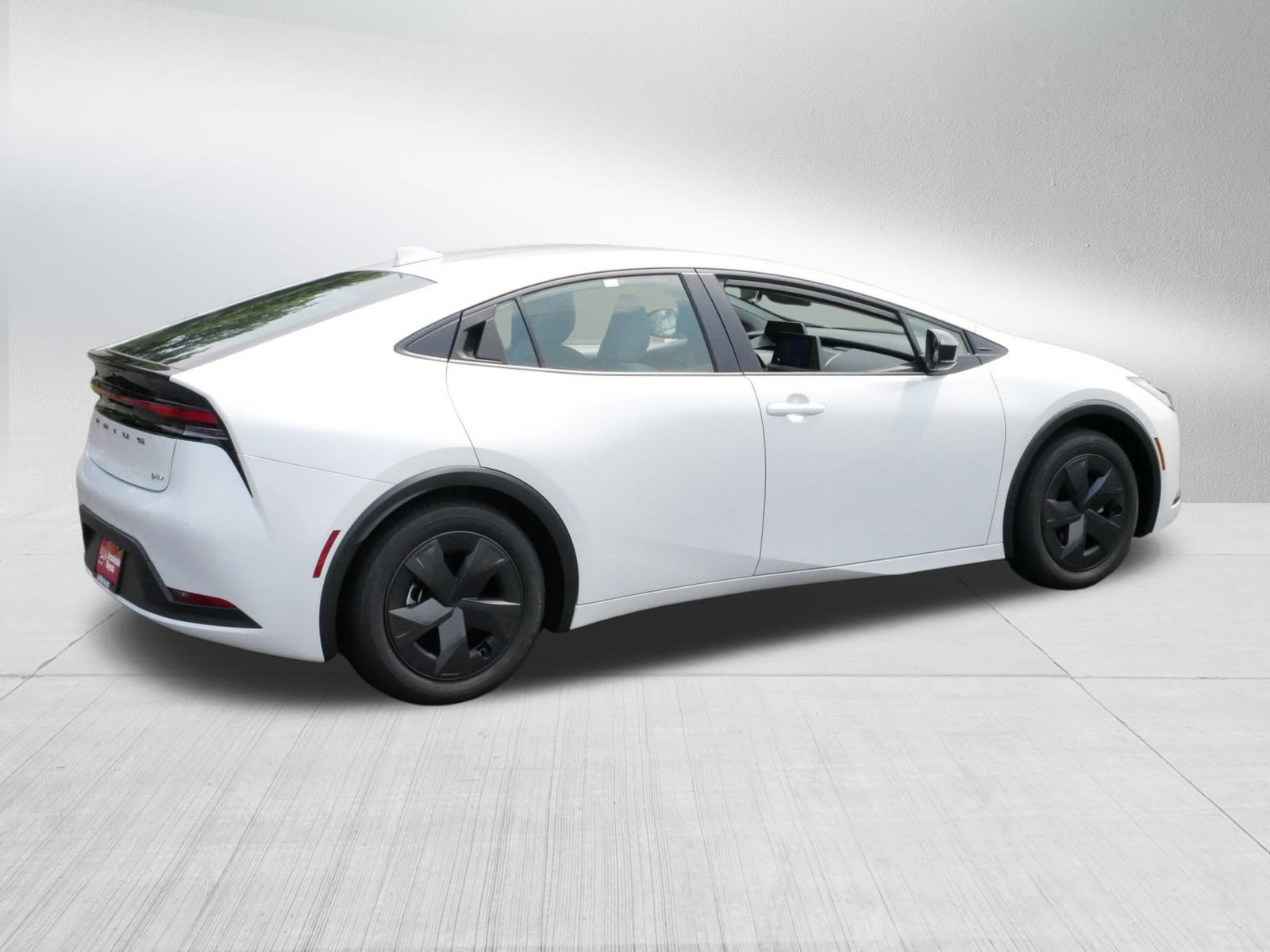 Certified 2024 Toyota Prius LE image 7