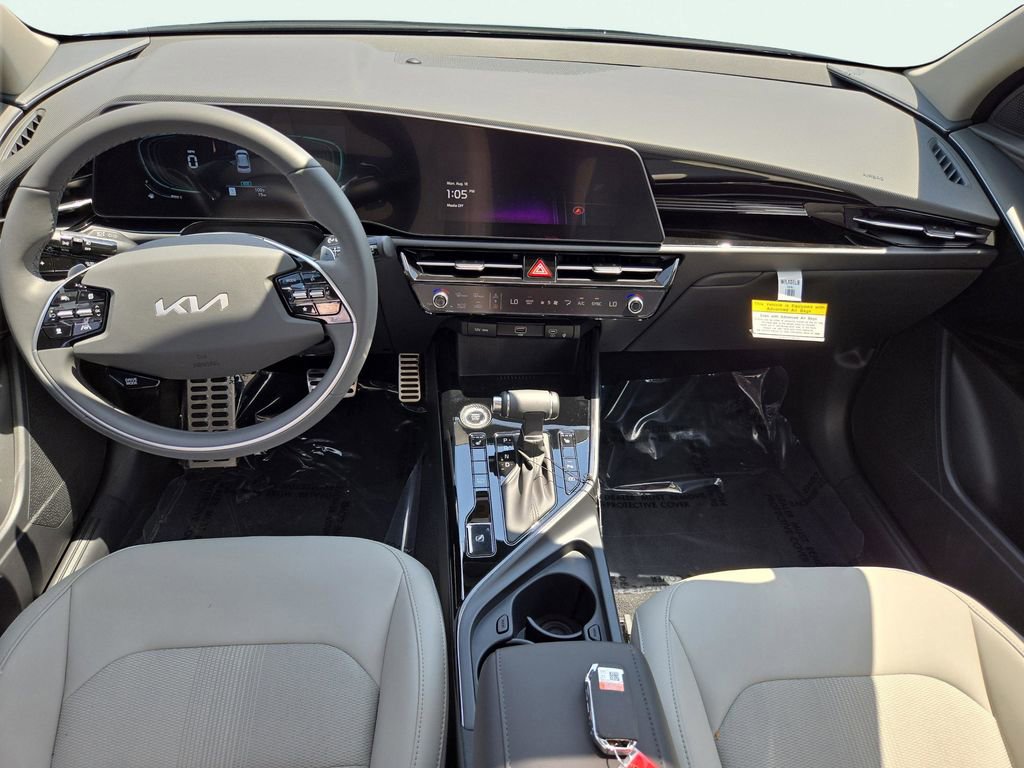 New 2025 Kia Niro EX Touring image 21