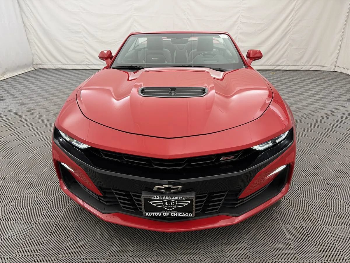 Used 2019 Chevrolet Camaro SS RWD image 3