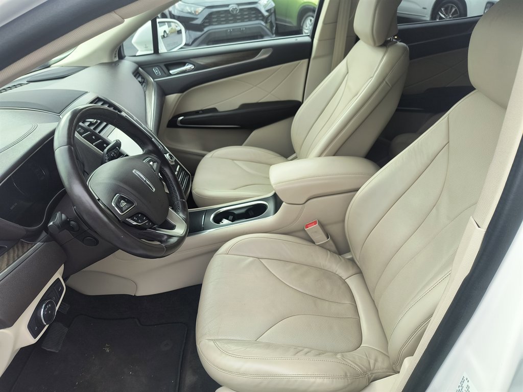 Used 2019 Lincoln MKC Reserve w/ MKC Climate Package image 15