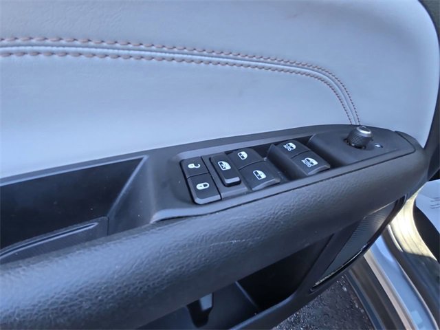 Used 2024 Jeep Compass Limited image 13