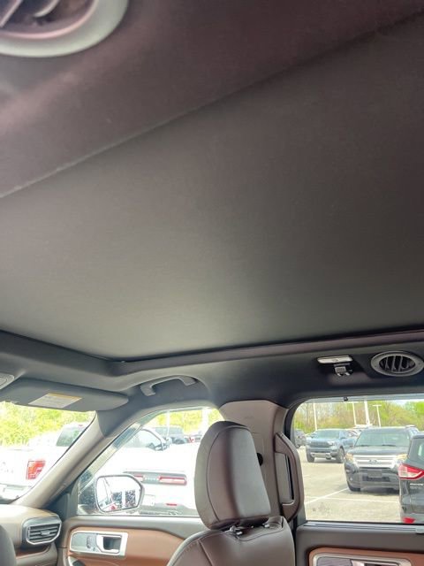 Used 2023 Ford Explorer King Ranch image 14