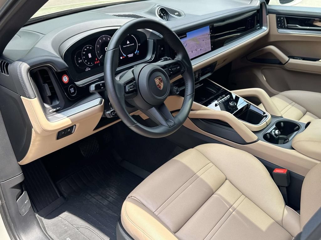 Certified 2025 Porsche Cayenne E-Hybrid AWD/4WD image 11