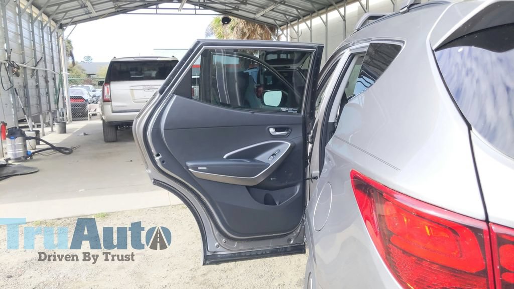 Used 2018 Hyundai Santa Fe Sport FWD image 34