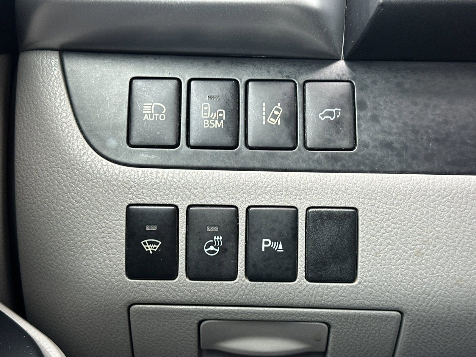 Used 2015 Toyota Highlander Limited Platinum AWD/4WD image 34