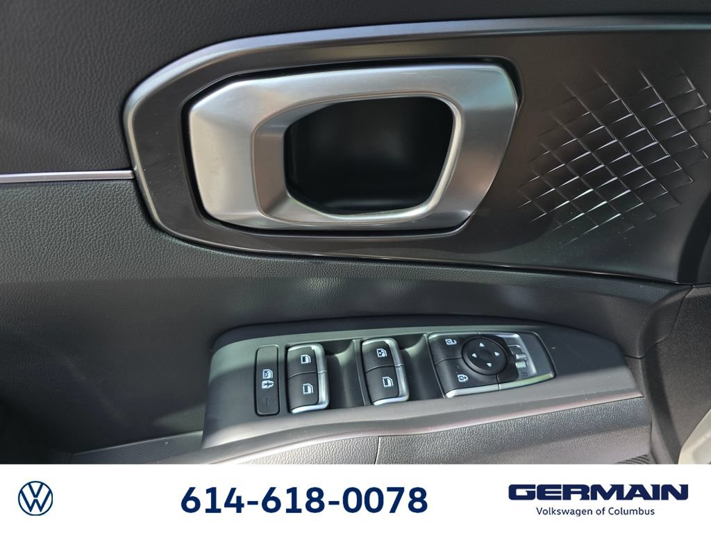 Used 2022 Kia Sorento EX w/ Panoramic Sunroof Package AWD/4WD image 32