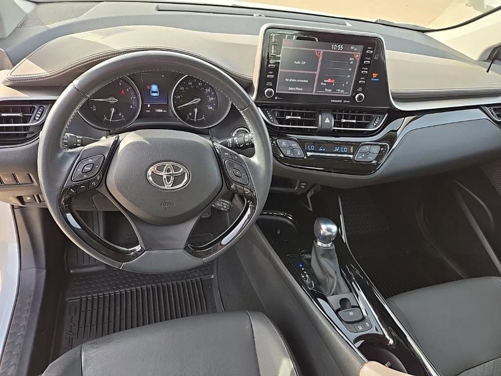 Used 2022 Toyota C-HR XLE image 39