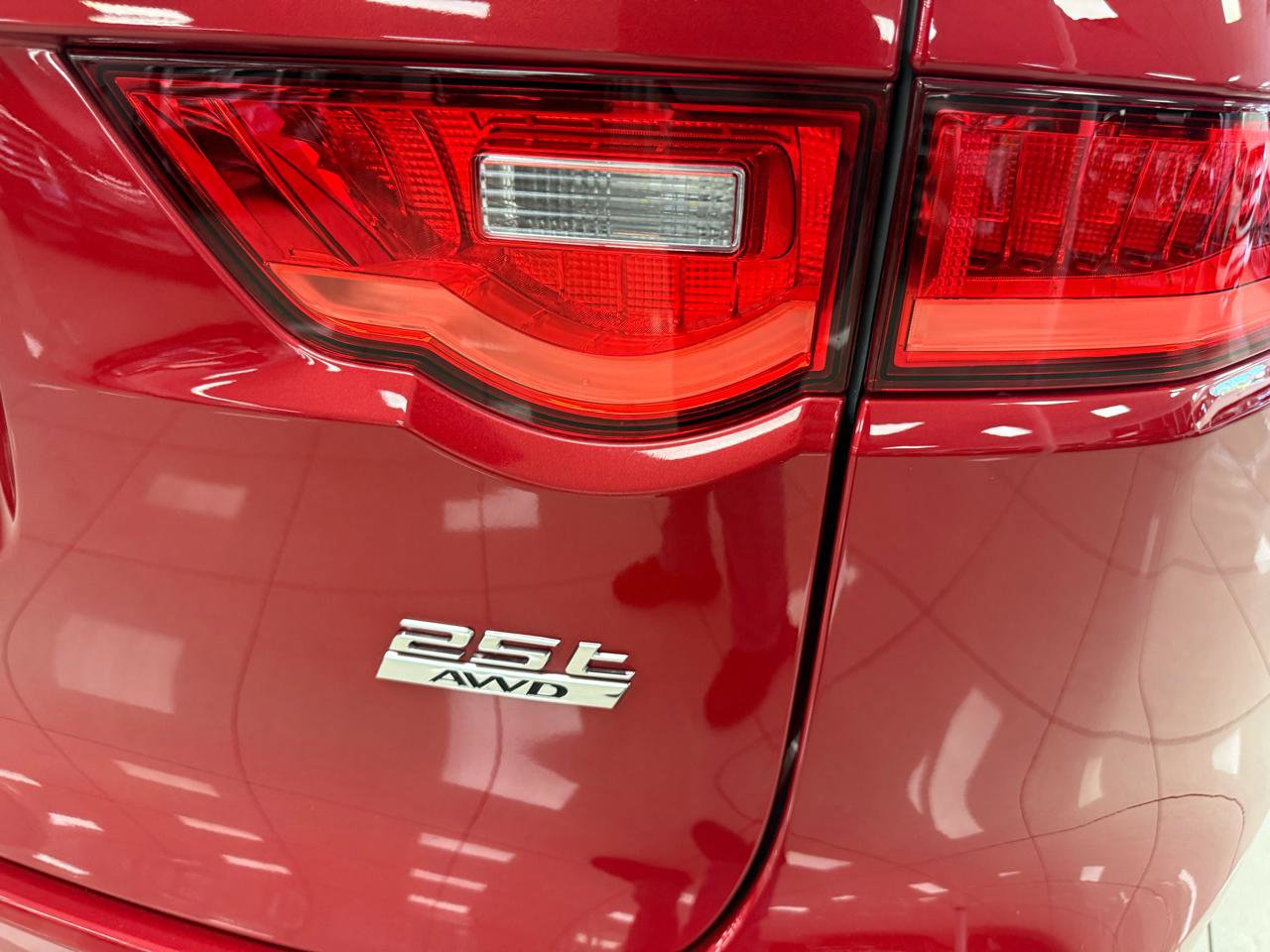 Used 2019 Jaguar F-PACE Prestige AWD/4WD image 29