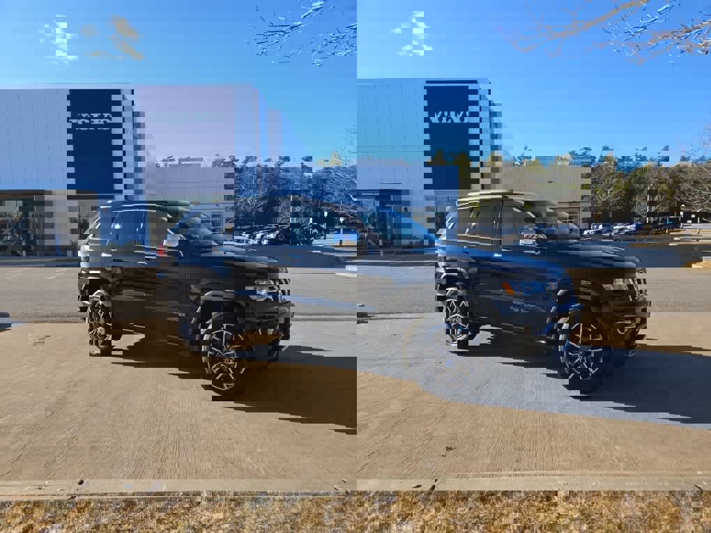 Used 2020 Jeep Grand Cherokee Limited image 2