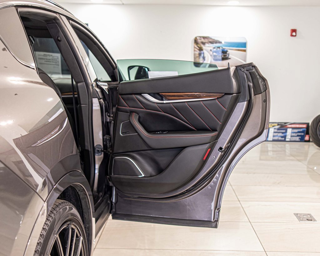 Used 2019 Maserati Levante S GranSport image 42