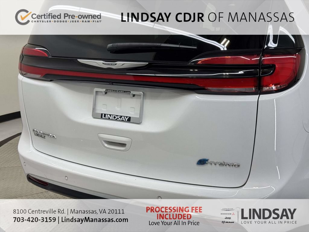 Used 2023 Chrysler Pacifica Limited FWD image 10